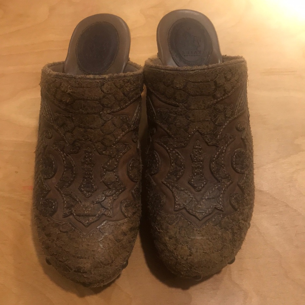 Ariat Leather Clog size 8